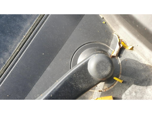 Моторчик дворников     Peugeot 2008 II