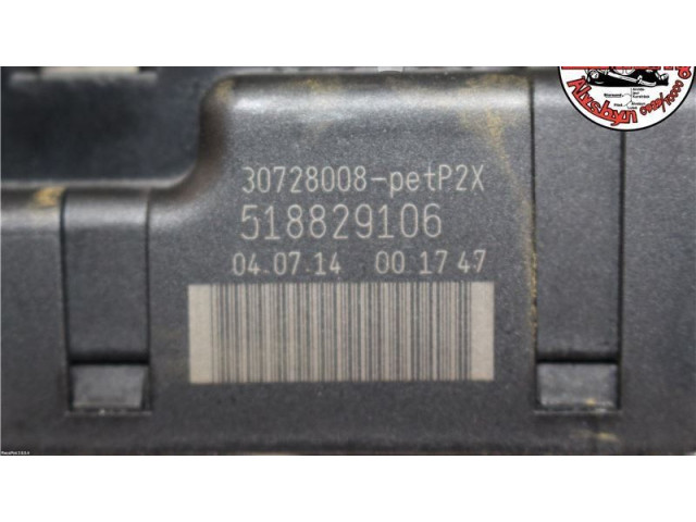 Блок предохранителей 30728008 Volvo S60