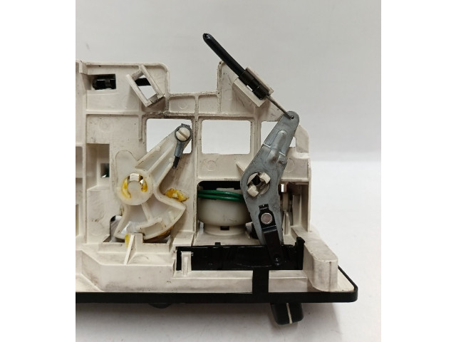 Řídící jednotka EM, FALTA Mitsubishi Pajero 1999