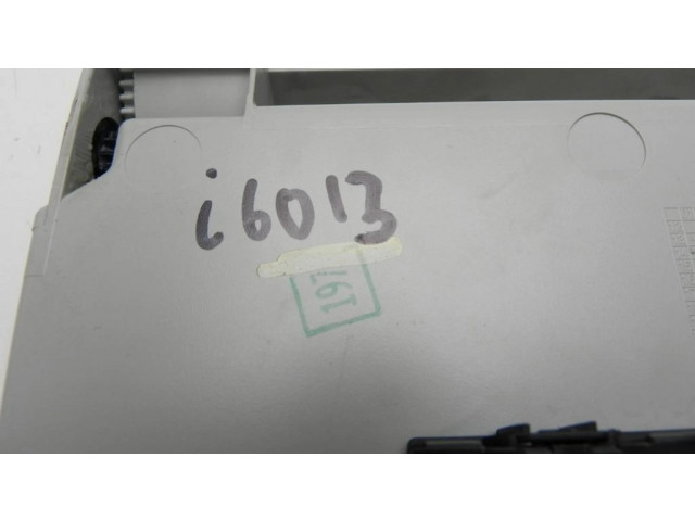 Другой фонарь салона