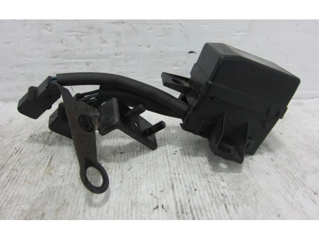 Блок предохранителей Mitsubishi L200