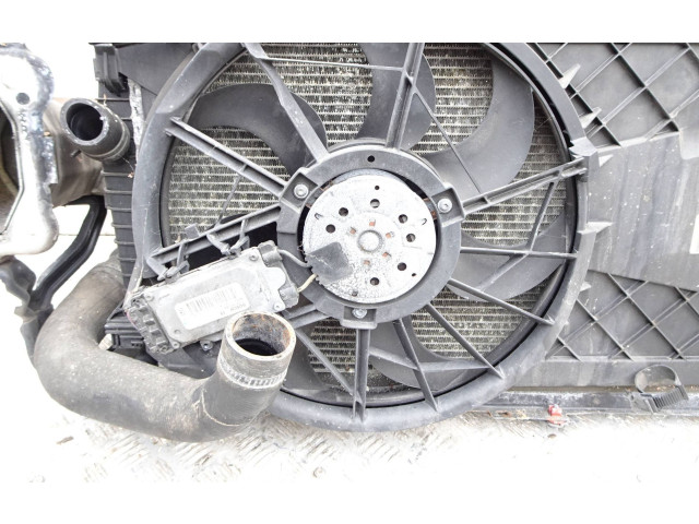 Комплект радиатора    Volvo  C30  2007 - 2010 года