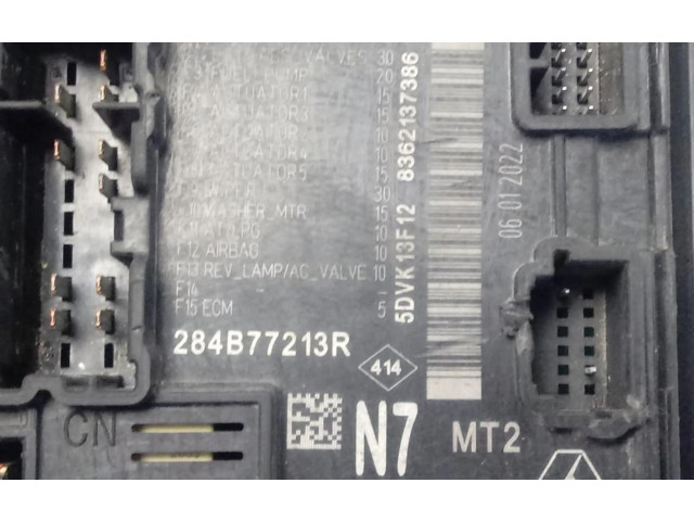 Блок предохранителей 284B77213R, 284B77213R   Renault Clio II    