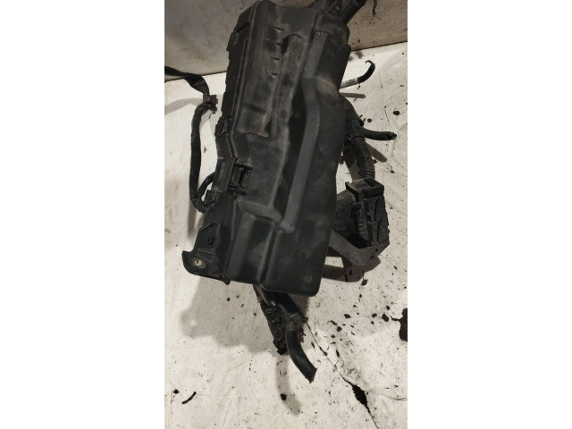 Pojistková skříňka Toyota iQ 2010