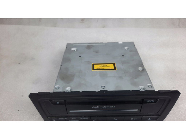 Радио/ проигрыватель CD/DVD / навигация