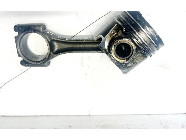 Поршень с шатуном Skoda Fabia Mk1 (6Y)