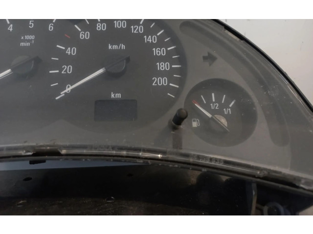 Панель приборов 88311302   Opel Combo C       
