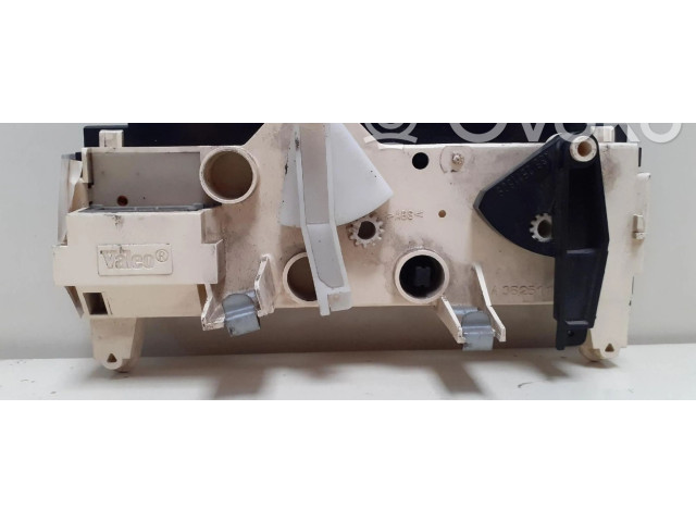 Блок управления климат-контролем    Renault Clio I