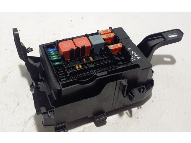 Pojistková skříňka A2239061202 Mercedes-Benz C W206 2021