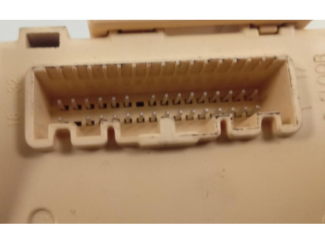 Блок предохранителей 91950A2130   KIA Ceed    