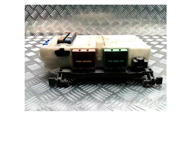 Блок предохранителей Ford S-MAX