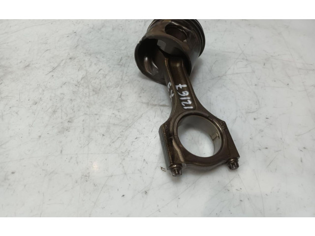  Поршень с шатуном    BMW X3 E83  
