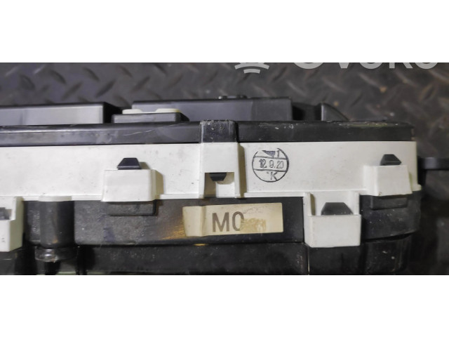 Přístrojová deska Toyota Prius (XW10) 2000