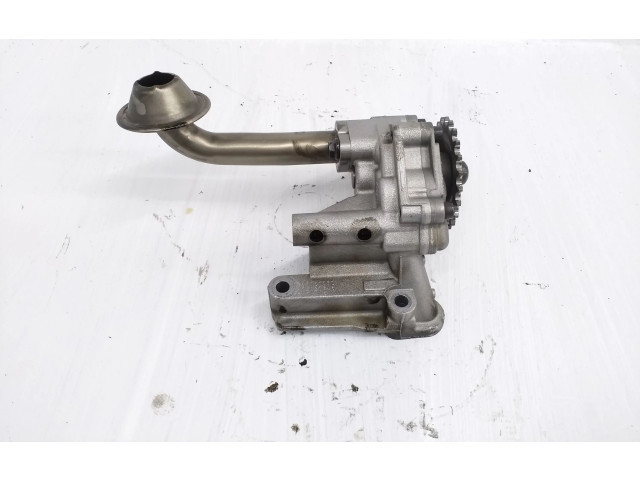 Масляный насос   038115105C  Volkswagen PASSAT B6 