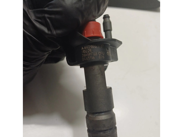 Vstřikovač A6420701187 Mercedes-Benz C W204 pro naftový motor 3.0