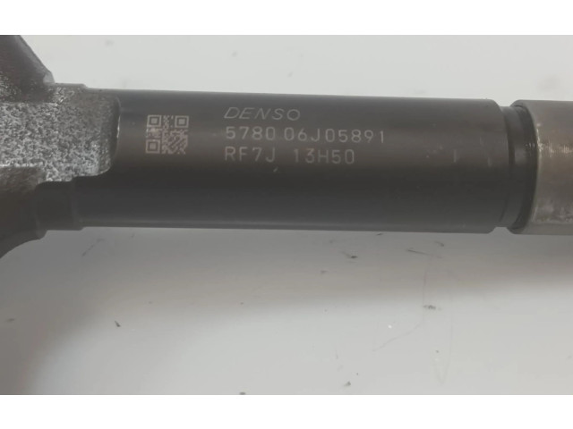 Форсунка RF7J13H50    Mazda 5   