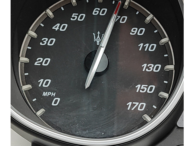 Панель приборов 670101179 Maserati Levante