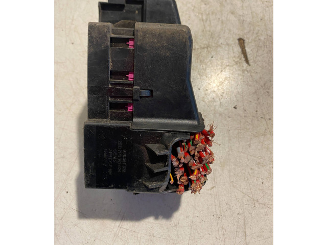 Pojistková skříňka 7P0941824, 7P0941826 Volkswagen Touareg II 2015