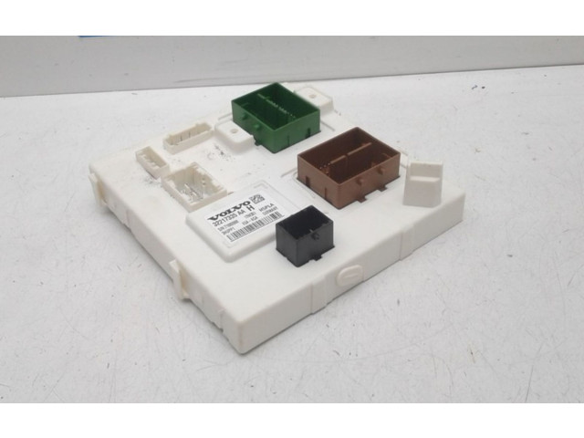 Блок предохранителей 32217335 Volvo XC90