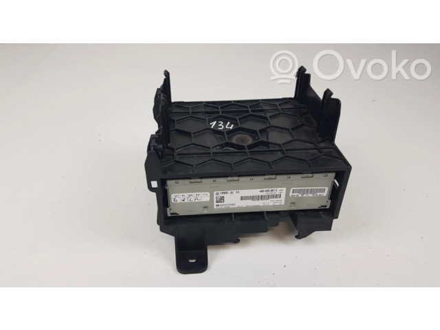 Радио/ проигрыватель CD/DVD / навигация