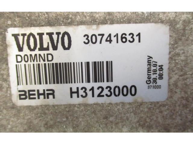 Интеркулер  30741631   Volvo C30 