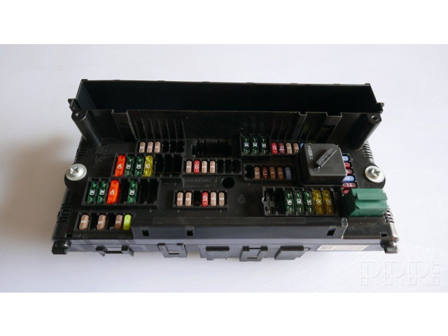 Блок предохранителей 9259467   BMW X3 F25    