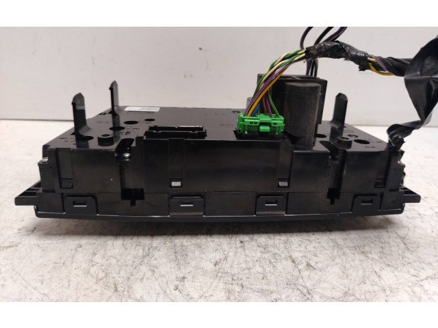 Блок управления климат-контролем 30746022, SN31375112   Volvo V70