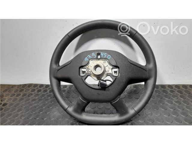 Руль Dacia Sandero 484004420R