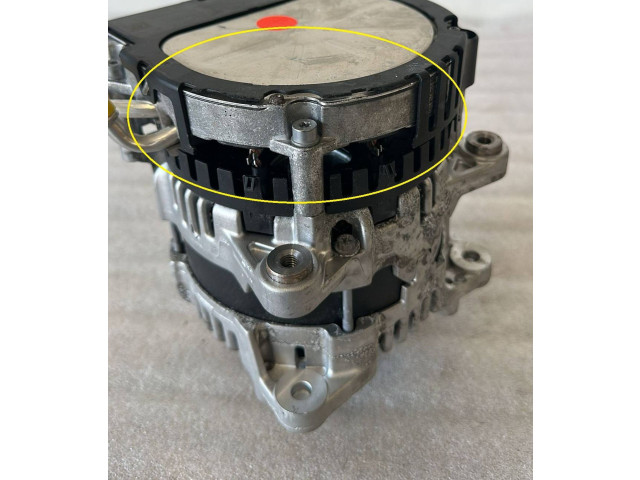 Генератор 04L903030A Volkswagen Golf VIII