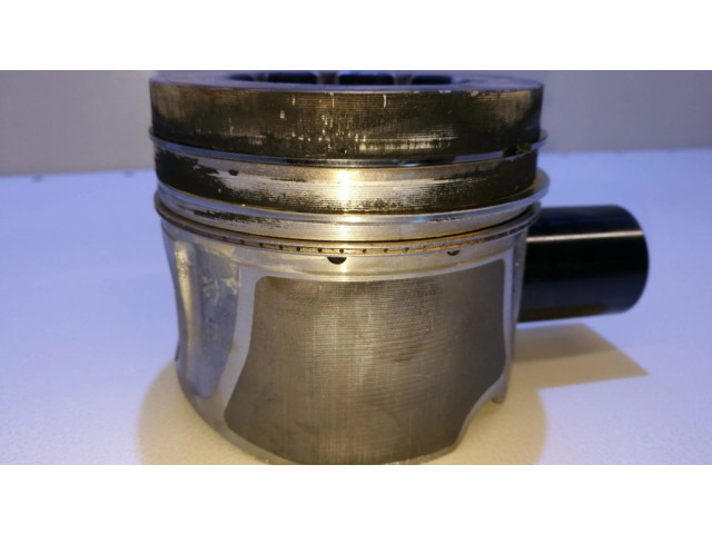 Píst 065FT, 08320A Audi Q7 4M pro naftový motor 3.0 CRT