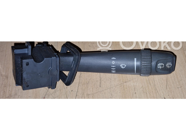 Ручка стеклоочистителей Volvo V70