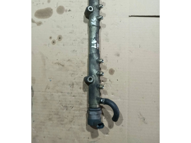 Топливная рампа 30757146, 001580L3   Volvo V70  