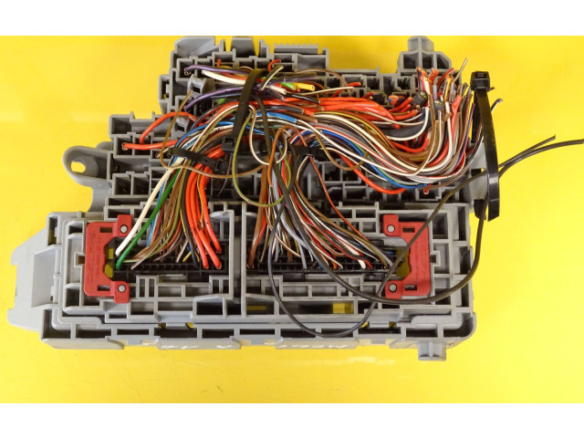 Блок предохранителей  93363140   Opel Meriva A    