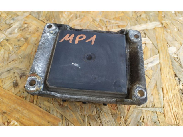 Блок управления двигателем ECU