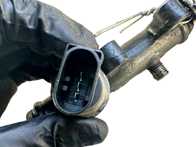 Топливная рампа A2C20001297, Z8C0010A Jaguar S-Type 2.7