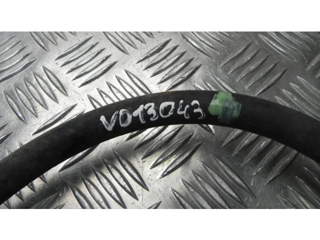 Трубка (трубки)/ шланг (шланги) кондиционера воздуха