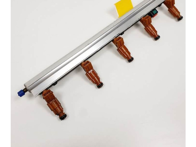 Топливная рампа 9186942 Volvo S60 для двигателя B5244T3