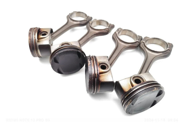  Поршень с шатуном    Volkswagen Golf Cross  