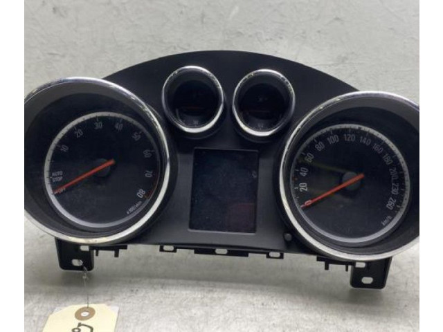 Přístrojová deska Opel Zafira C 2012