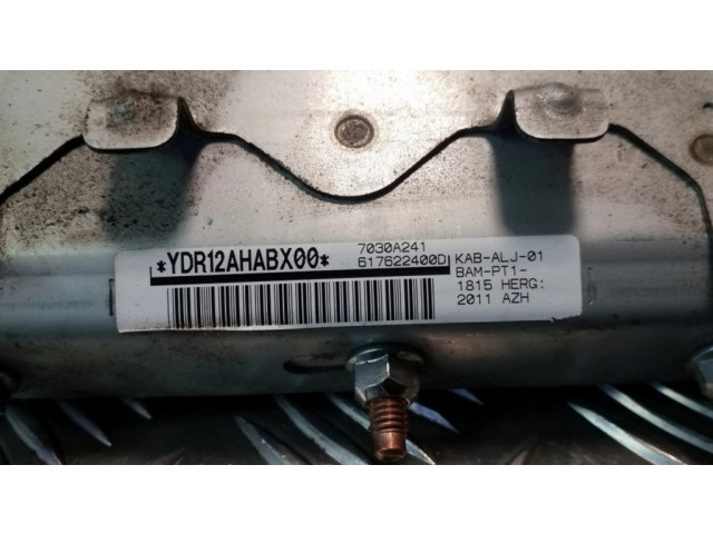 Подушка безопасности для колен 7030A241 Mitsubishi ASX