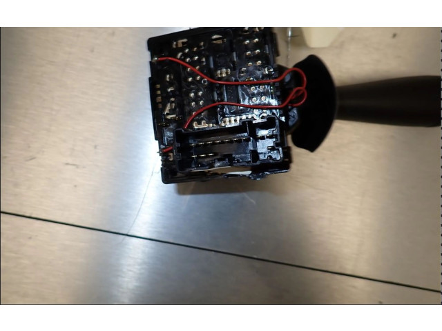 Ручка стеклоочистителей 8201168008 Dacia Lodgy