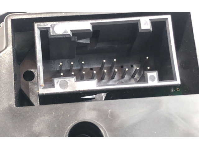 Панель приборов 5E0920740   Skoda Octavia Mk3 (5E)       