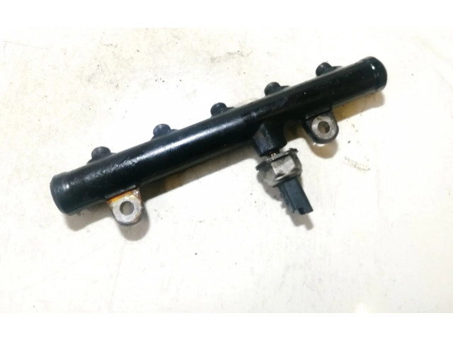 Топливная рампа 9681649580   Volvo V50  