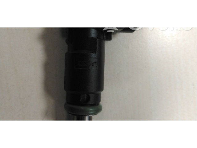 Vstřikovač 55562599, 8215210 Opel Astra J A16XER