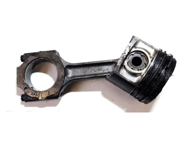 Píst Alfa Romeo 156 pro naftový motor 2.4