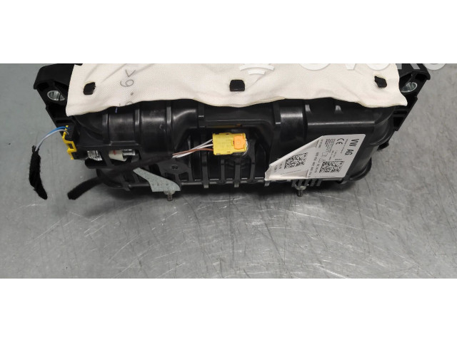 Подушка безопасности пассажира 4KE880204D Audi e-tron