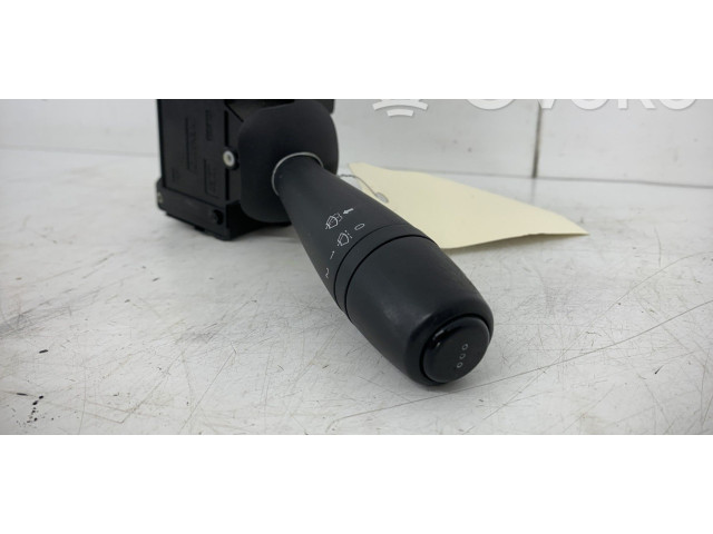 Ручка стеклоочистителей 8201168003 Dacia Logan II