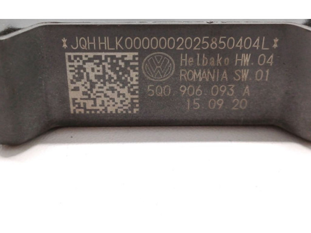 Блок управления топливного насоса 5Q0906093A Audi A1