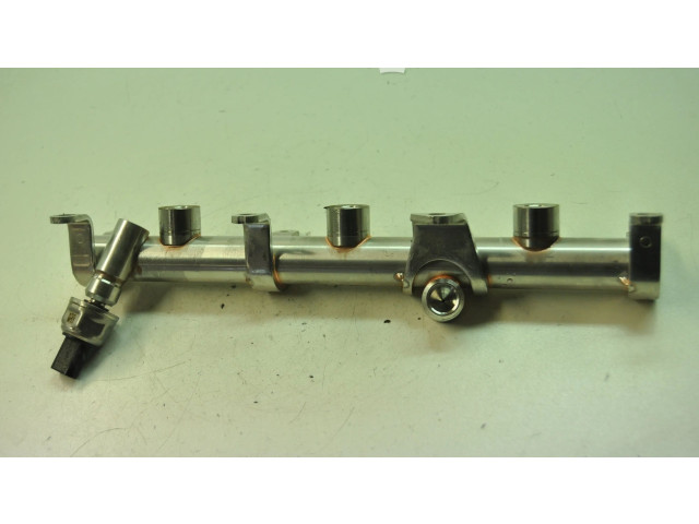 Vstřikovací lišta 06M133316L, 06L906054C Audi A5 CWGD