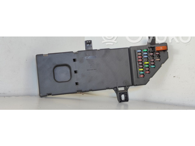 Блок предохранителей 12772045   Saab 9-3 Ver2    